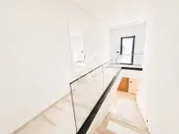 Villa Nova 3 - 7
